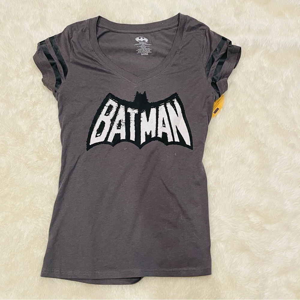 DC Comics Gray and Black Batman Logo Short Sleeve Tee - Picture 2 of 9